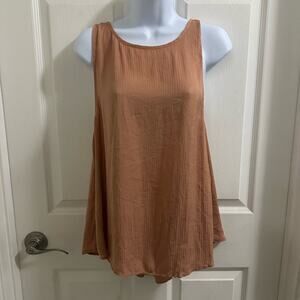 Treasure & Bond Women's Flowy Swing Blouse Tank Top size Small peach blush color